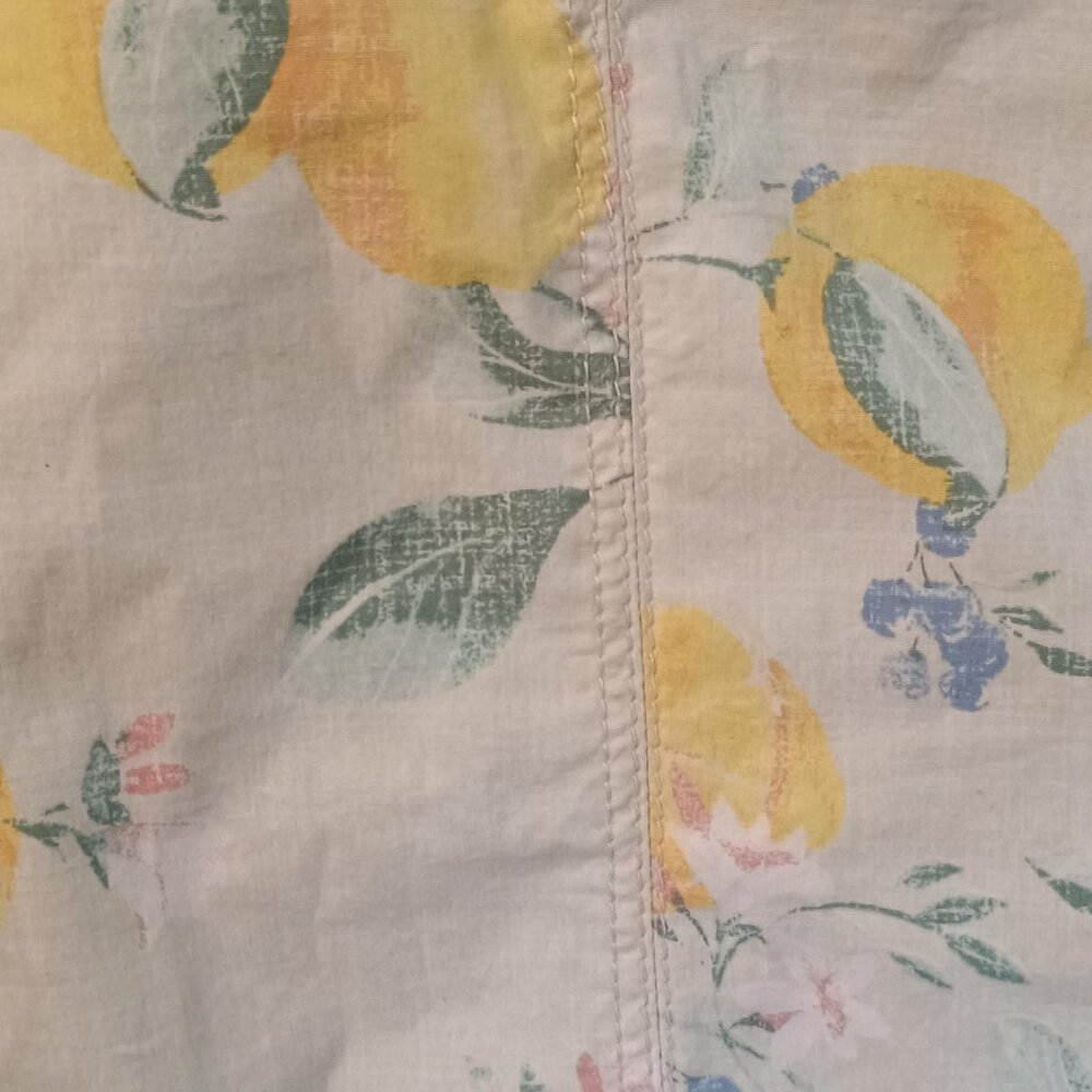 Chicos/Cargo Pants/Womens 0.5P Petite 6/Yellow Lemon Print/Poplin Crop - Picture 3 of 8